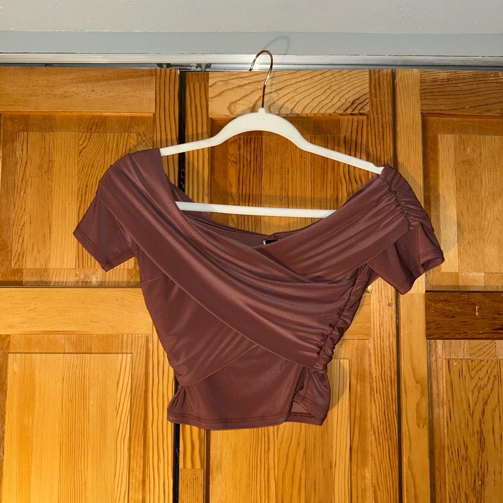 Windsor Mauve Off-Shoulder Crop Top